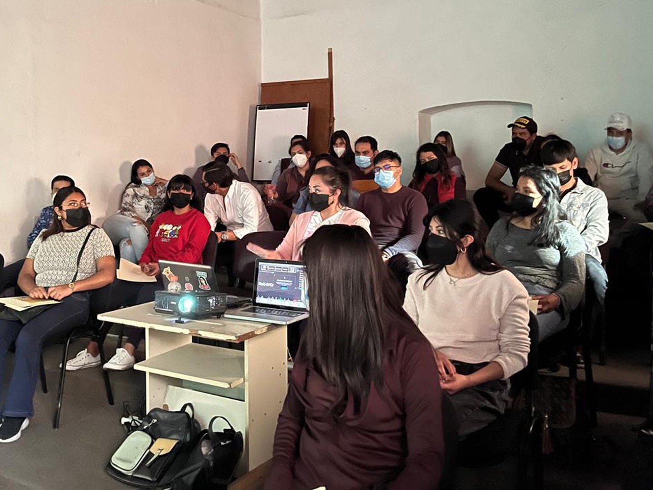 Reciben jóvenes huamantlecos capacitación de becas de Movilidad Internacional
